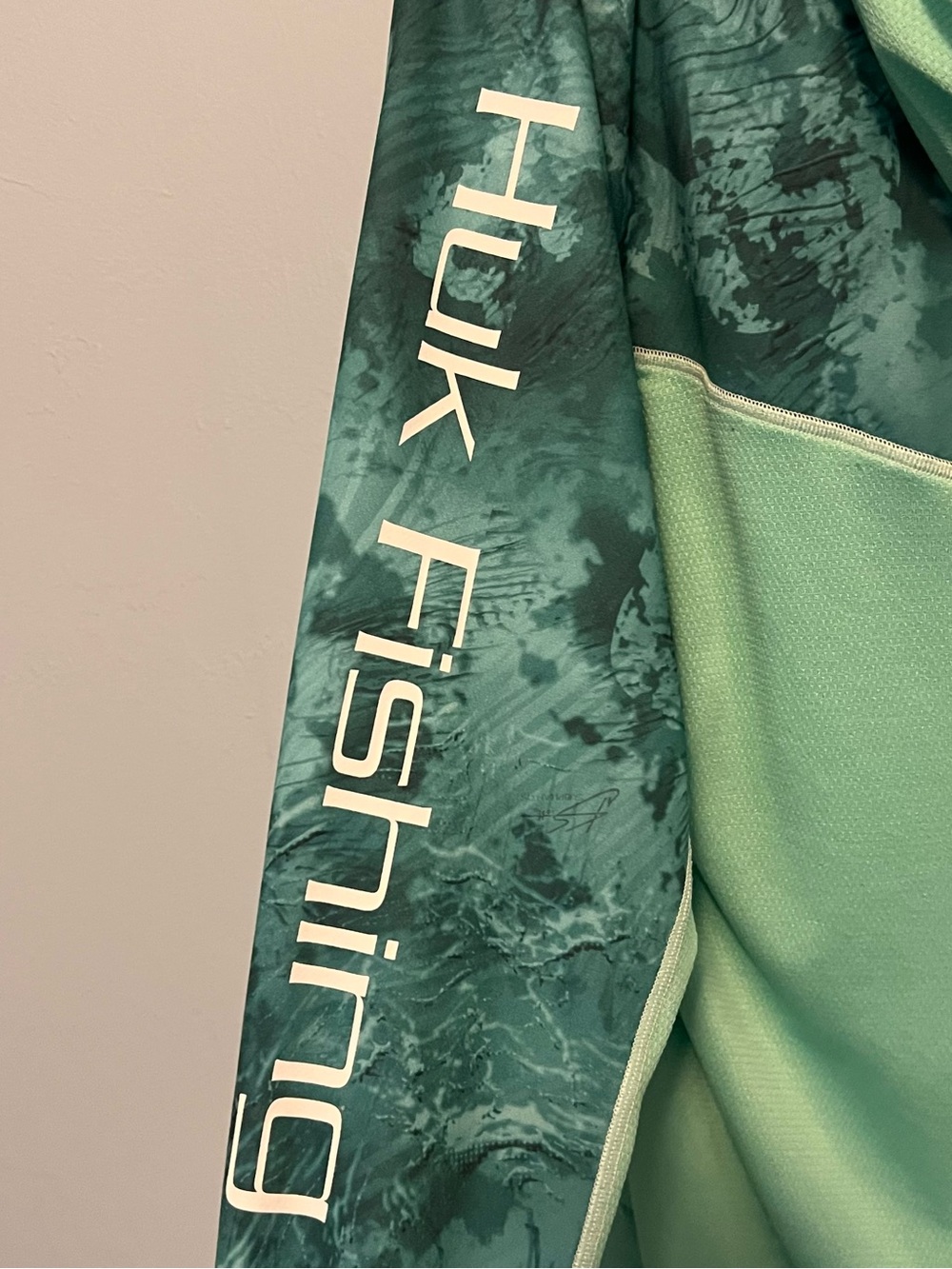 Men’s Huk Teal and Mint Green Camo Performance Hoodie - Picture 4 of 5